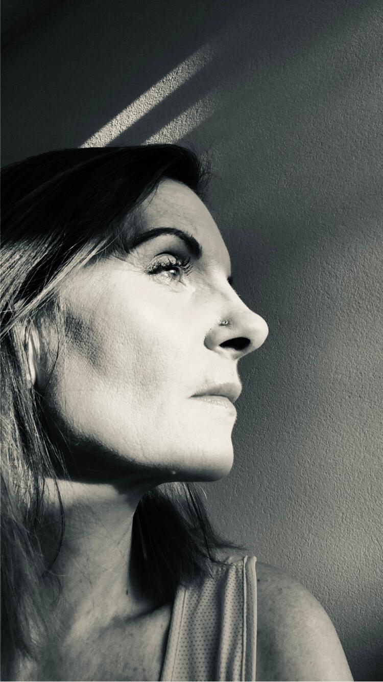 Portrait de Nathalie Barrilliet, praticienne en kinésiologie et soins énergétiques